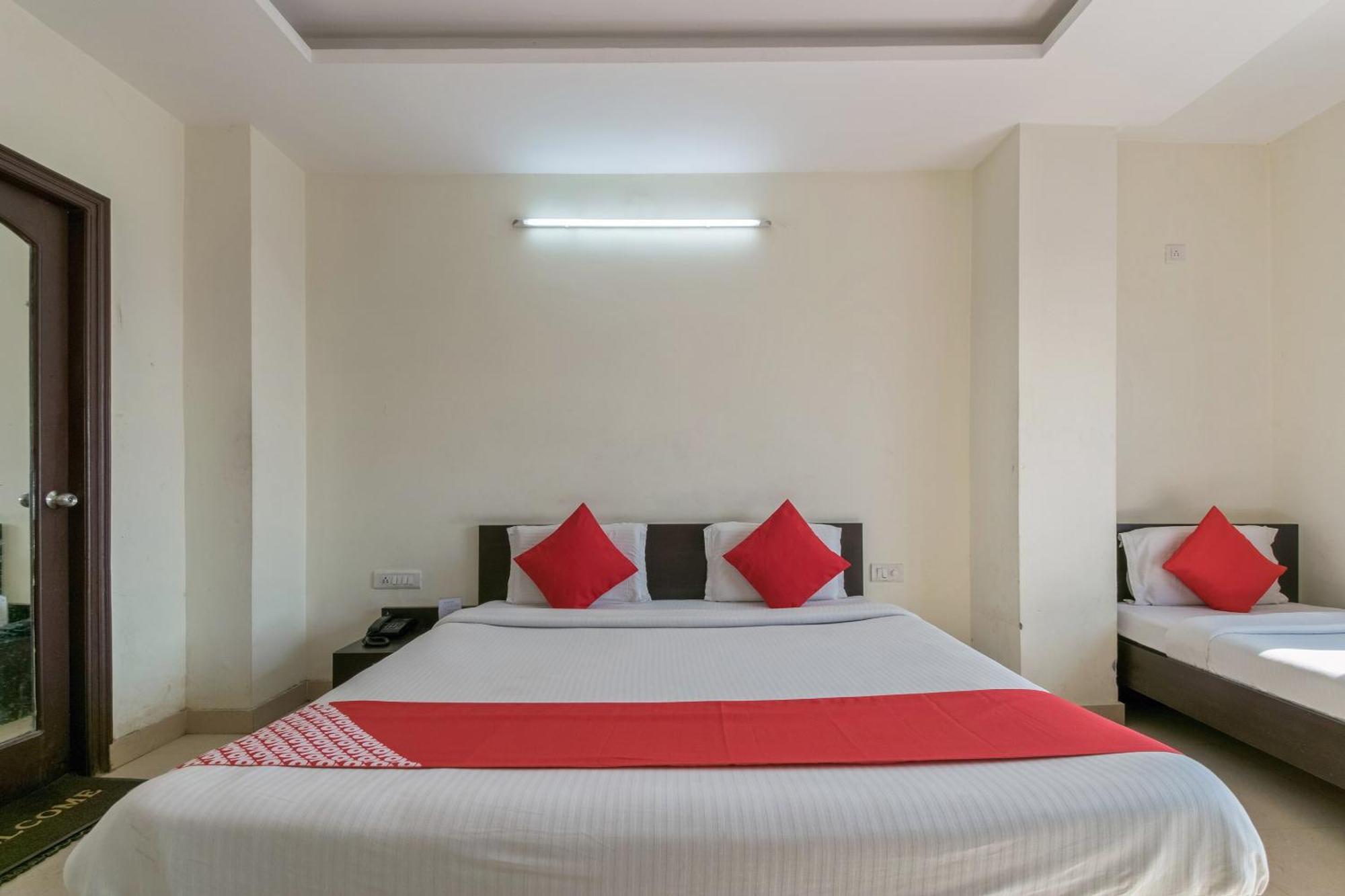 Oyo Hotel Triund Regency Katra  Bagian luar foto