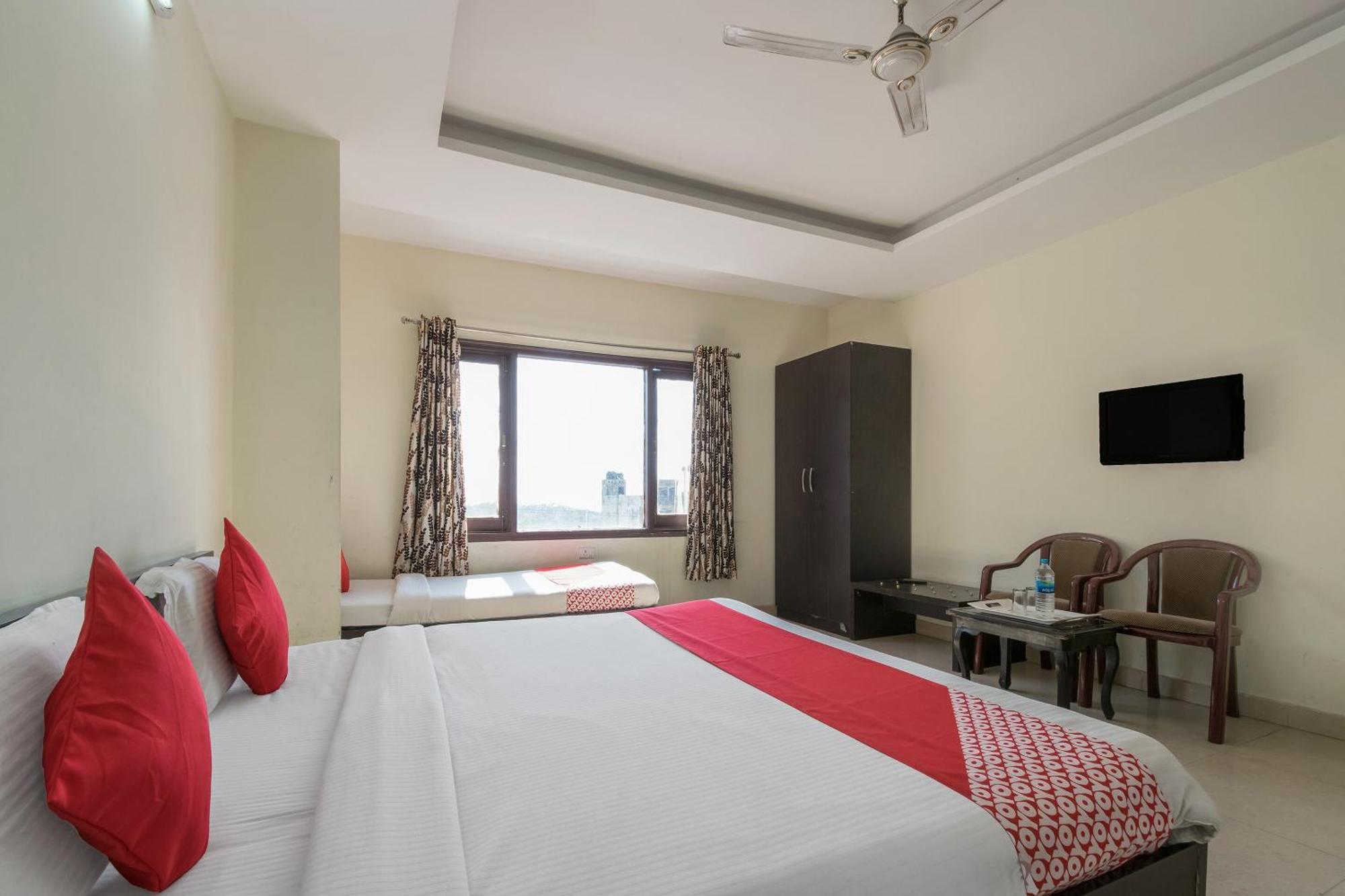 Oyo Hotel Triund Regency Katra  Bagian luar foto